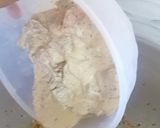 A picture of step 2 of White creamy chicken karahi.