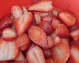 Foto del paso 2 de la receta: Torta de Frutillas con Chantilly estabilizada