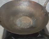 A picture of step 3 of Rajasthani methi ni bhaji.