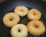 Foto langkah ke 6 dari resep Donat Kentang.