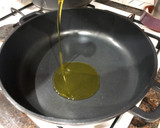 Foto del paso 2 de la receta: Arroz con cuerpos de centollo o cangrejo, cigalas, almejas y calamar