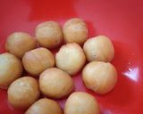 Foto langkah ke 4 dari resep Donat telo / ubi kuning.