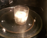 Foto del paso 4 de la receta: Cheesecake individual de fresa en microondas
