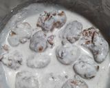 A picture of step 4 of Dahi Phulki.