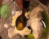 Foto del paso 2 de la receta: Zapallo relleno con dip de queso crema y hojas de zanahoria