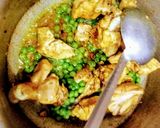 A picture of step 4 of Chicken Peas Gravy.