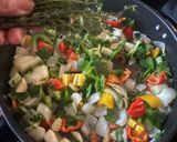 Foto del paso 3 de la receta: Pavo horneado a lo criollo! Súper jugoso y delicioso