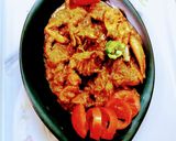 A picture of step 5 of Kakrar jhal / bengali style crab curry.
