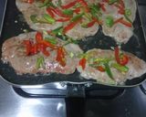 Foto del paso 4 de la receta: Steak de bondiola salteado con pimentón