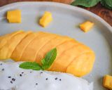 Foto langkah ke 4 dari resep Mango sticky rice.