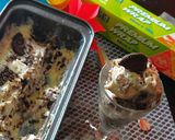 A picture of step 3 of Oreo Ice Cream.