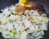 Foto langkah ke 1 dari resep Nasi Bukhari.