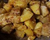 A picture of step 3 of Dry aloo.