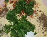 A picture of step 3 of Stuffed onion pokora.