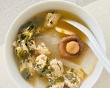 A picture of step 4 of Chicken meatballs with winter melon soup.