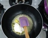 Foto langkah ke 5 dari resep Creamy Tuna Bread.