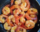 Hình bước làm 3 của món Tôm rim sốt me