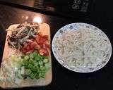 Hình bước làm 2 của món Mì Udon xào chay