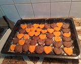 Foto del paso 11 de la receta: Galletitas corazón de chocolate y anaranjadas