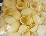 Foto del paso 1 de la receta: Pasta Lumaconi Relleno con Espinaca y tofu Con Salsa roja Casera