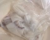 รูปขั้นตอนการทำที่ 1 ของ 🦑 ผัดพริกแกงปลาหมึก 🦑🥚ไข่เค็ม