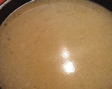 Foto del paso 2 de la receta: Consomé de carne con albóndigas