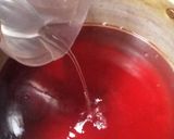 Foto langkah ke 3 dari resep Wedang Seleros madu (seledri rosella).