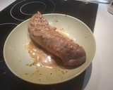 Foto del paso 3 de la receta: Hojaldre de solomillo de cerdo con miel, mostaza, bacon y queso