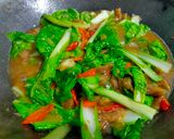 Foto langkah ke 6 dari resep Samhong King Masak Bawang ala Chef Muhammad|Sawi Keriting Lezat.