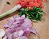 Foto langkah ke 1 dari resep Oseng Tempe Pedas Manis Gurih.