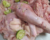 Foto langkah ke 1 dari resep Bebek Hitam Khas Madura.