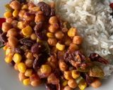 A picture of step 2 of Chilli sin carne.