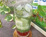 Foto langkah ke 6 dari resep Strawberry matcha.