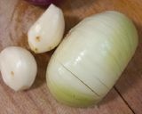 Fűszeres csirkemellragu street-food módon tálalva recept fázis 2 fotója
