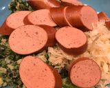 Foto del passaggio 6 della ricetta Stamppot con cavolo riccio e salsiccia vegetariana affumicata - in olandese Boerenkoolstamppot