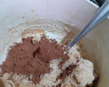 Foto del paso 1 de la receta: Galletitas de cacao sin harina ni azúcar