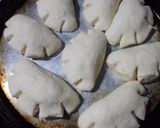 Foto del paso 4 de la receta: Pancitos de crema (tipo facturas) SIN gluten apto celíacos