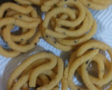 மீதமான சாதத்தில்  முறுக்கு ரெசிபி ஸ்டேப் 4 புகைப்படம்