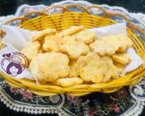 A picture of step 4 of Crispy Cheese Crackers.