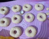 Foto langkah ke 5 dari resep Donut Susu.