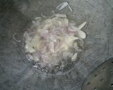 Foto langkah ke 2 dari resep 87. Tumis Buncis dengan Sosis.