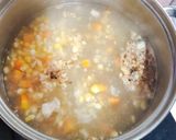 Foto langkah ke 2 dari resep Sup Jagung Bakso Ayam.
