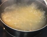 Foto del paso 1 de la receta: Pastas con salchicha de pavo y champiñones