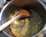 Une image de l'étape 2 de Sauce au vin, ail et champignons (pour viandes).