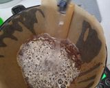Foto langkah ke 4 dari resep Iced Milk Coffee.
