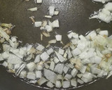 Foto del paso 1 de la receta: Salteado de habitas tiernas con jamon
