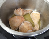 Foto del paso 2 de la receta: Gallina en olla express en su caldo