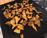 Une image de l'étape 2 de Chips de panais au curry.