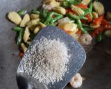 Foto langkah ke 4 dari resep Cah Jagung Muda.