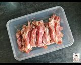 รูปขั้นตอนการทำที่ 1 ของ หมูทอดนมสดคลุกงา (เมนูอาหารเด็ก)